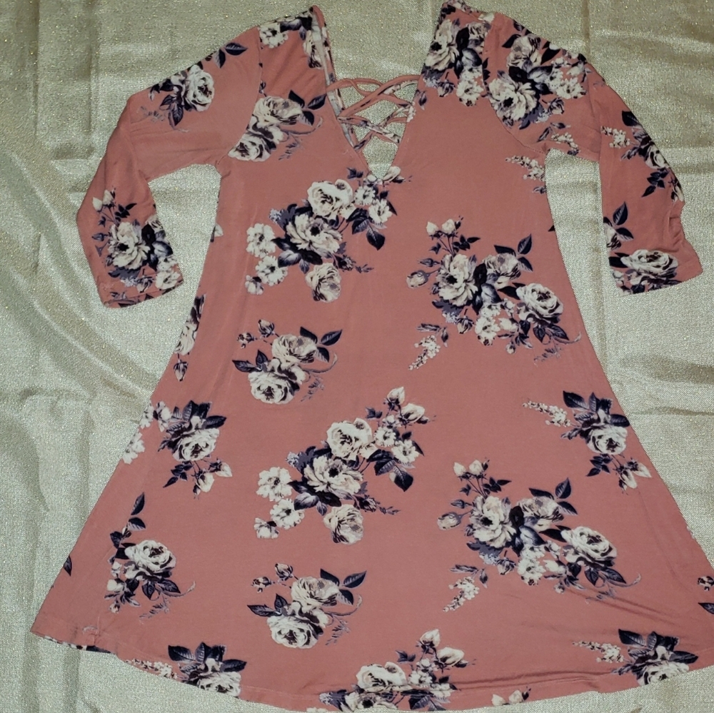🏷 EUC Rue21 3/4 Sleeve Floral Print Dress